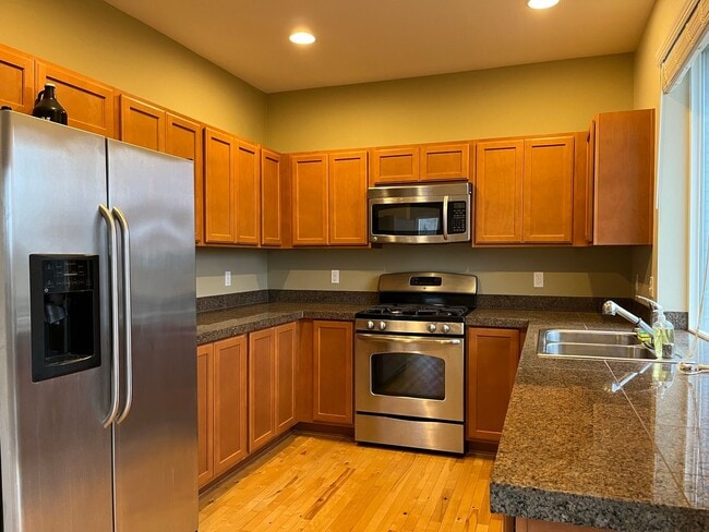 Photo - Lovely 3 Bedroom Home in Lakeland Hills In Auburn