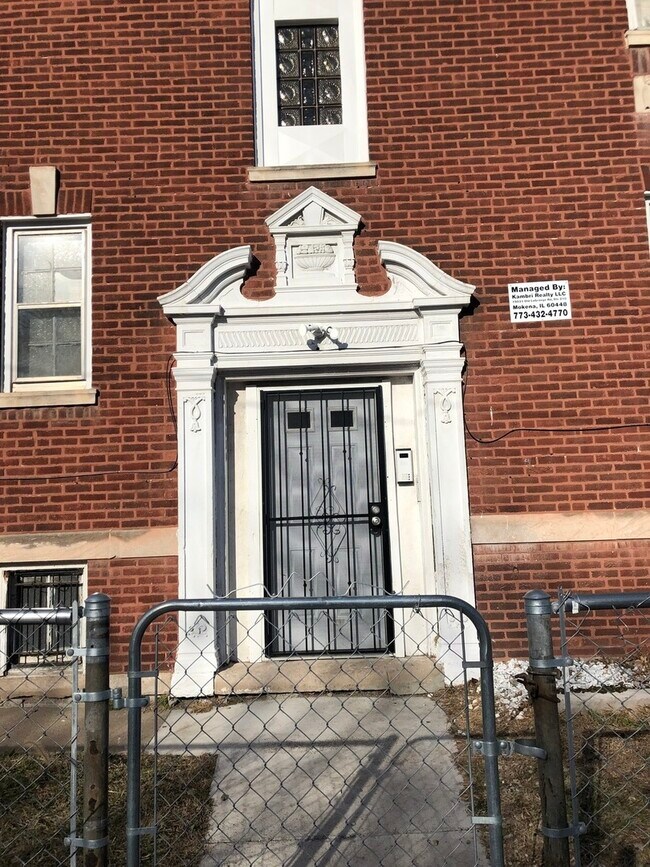 Photo - 1020 W 68th St Rental
