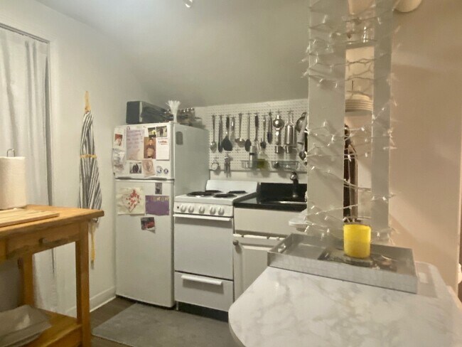 Photo - 90 Charles St