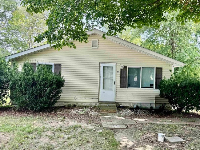 Building Photo - 800 Clark St