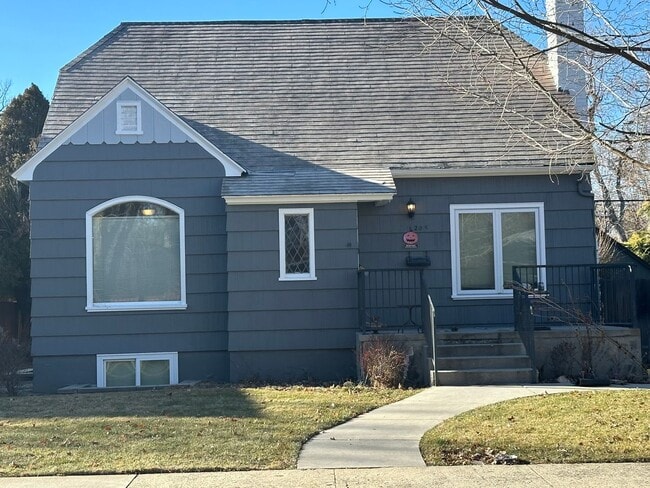 Building Photo - North End Dream! 4 Bed 2.75 Bath