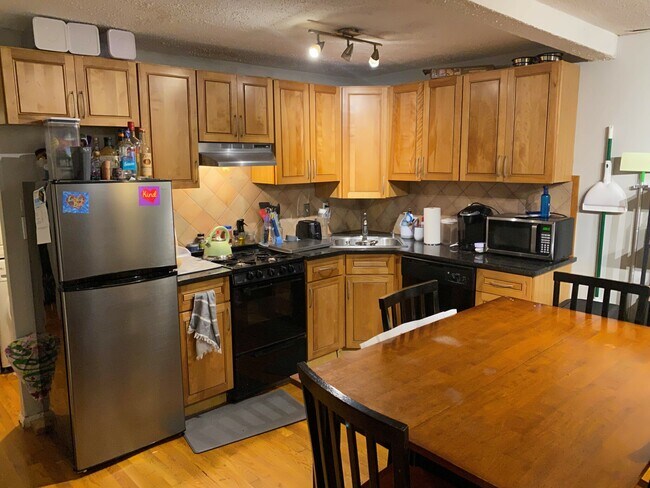 Building Photo - 51 Hemenway St Unit 1 Rental
