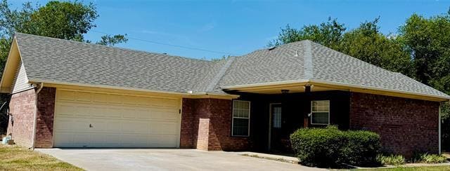 Building Photo - 904 E 3rd St Rental
