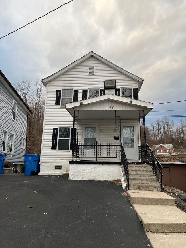 Building Photo - 170 Delaware Ave Unit 1