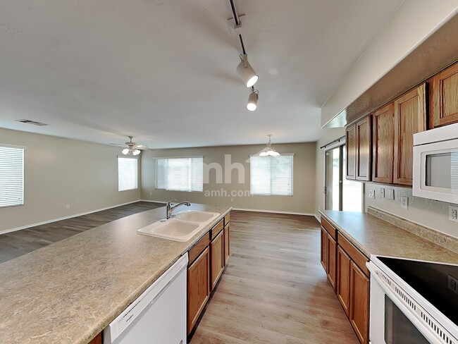 Photo - 15472 W Statler Cir