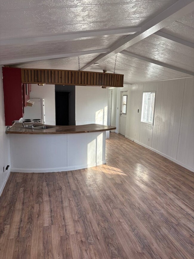 Photo - SALINA RENTALS - TRLR #6