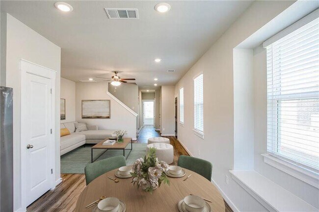 Building Photo - 502 Fiery Skipper Dr