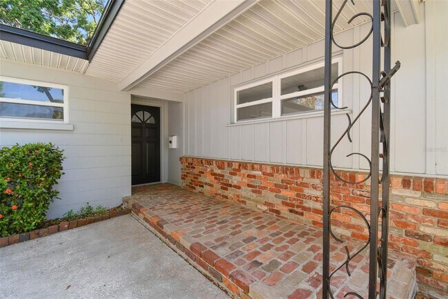 Photo - 535 W Palmeden Dr