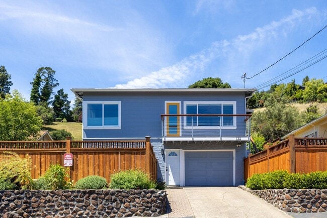 Photo - Beautiful Duplex In Highly Desirable San Rafael!