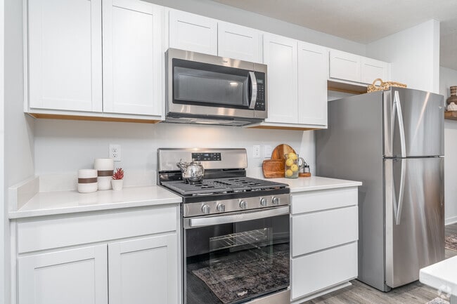 3BR, 2.5BA - 1,635SF - Kitchen