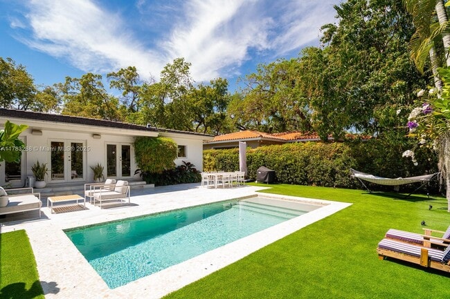 Photo - 1435 Cecilia Ave