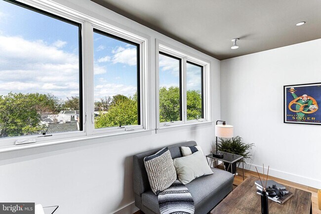 Photo - 770 Girard St NW Unit 7E