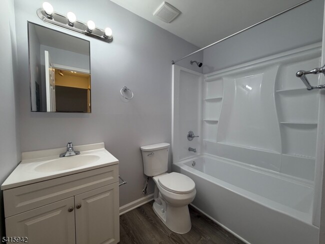 Photo - 6 Nashville Ct