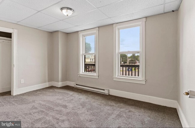 Photo - 207 N Queen St