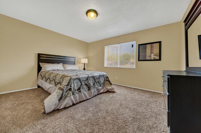 Vista Ventana Apartments