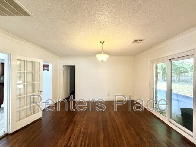Photo - 2233 N Denver Blvd