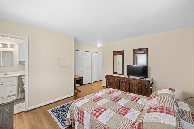 Gorgeous Central Single Family in Heart of Rockville