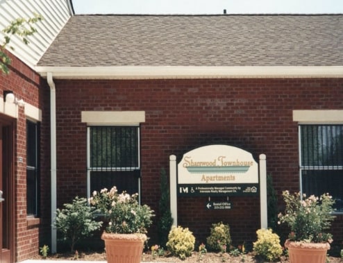 Building Photo - Sharswood Townhouses III