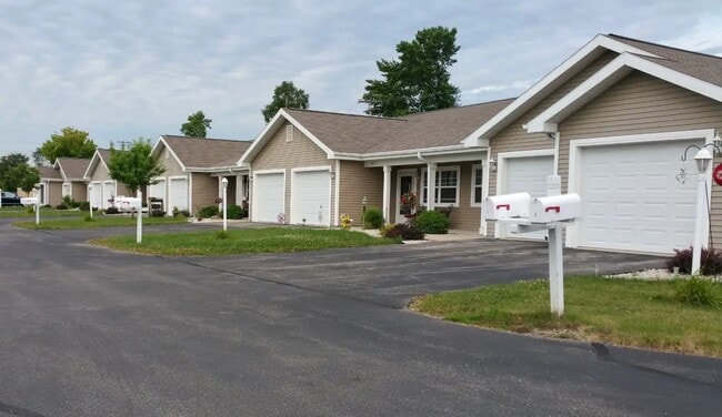 Building Photo - 334 Wallace St Unit 50