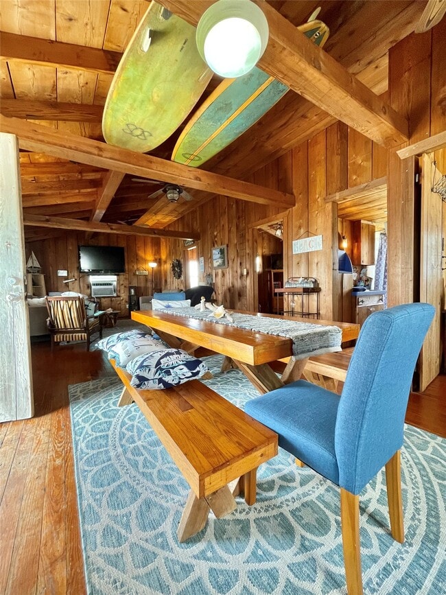 Photo - 1111 Surf Dr