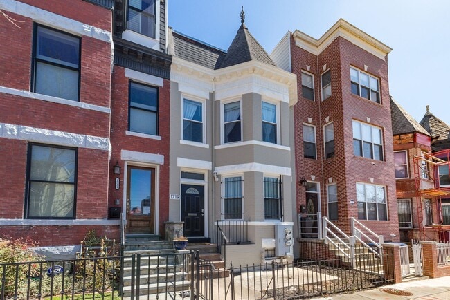 Building Photo - 1719 4th St NW Unit 2