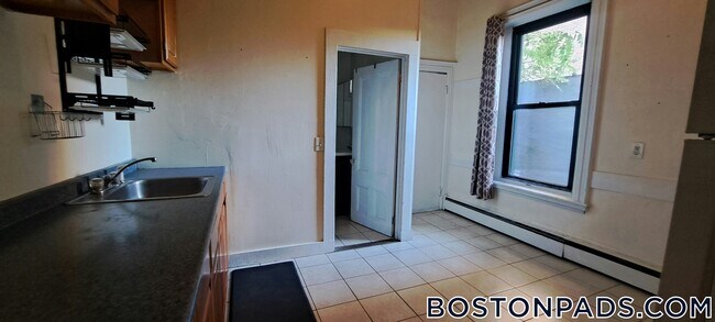 177 Harvard St Unit 1