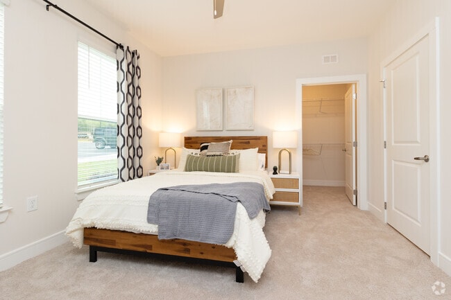 2BR, 2BA - 1.081SF - Dormitorio principal - Streams at Battery Park