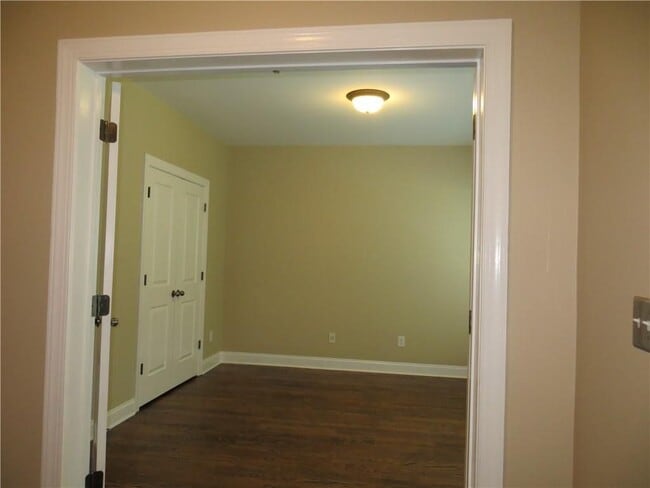 Photo - 131 W Ridge Way