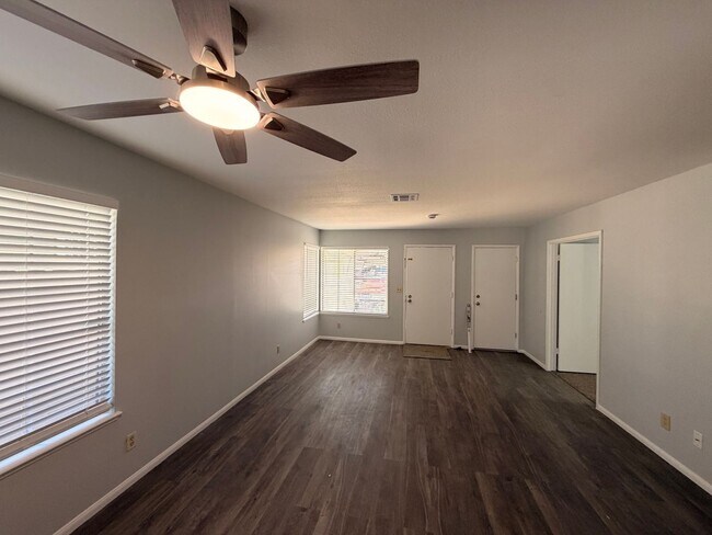 Photo - Welcome to this charming single-story home located in the Sunrise Manor!