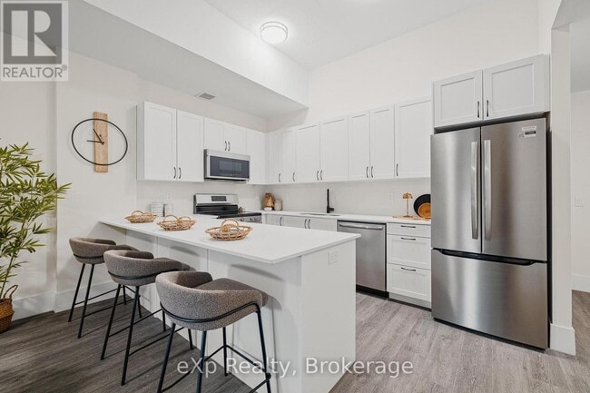 Photo - 223 10th St Unité 203