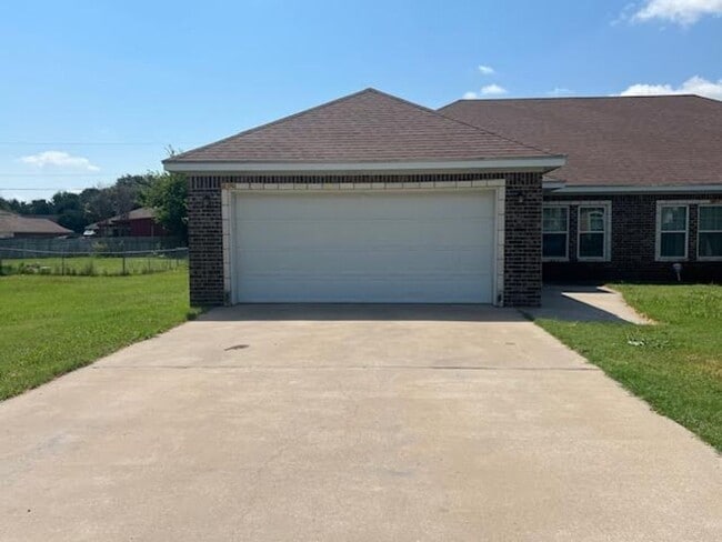 Photo - 195 Ashland Dr