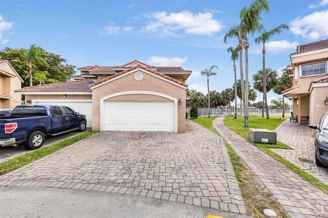 Building Photo - 8252 NW 191st Ln Unit 15R Rental
