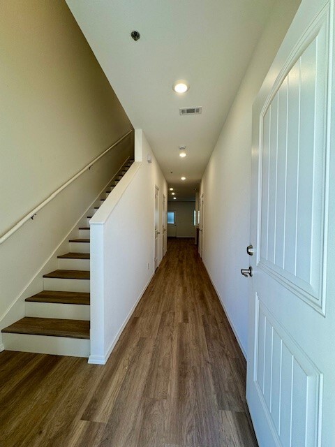 Photo - 2800 W Mockingbird Ln