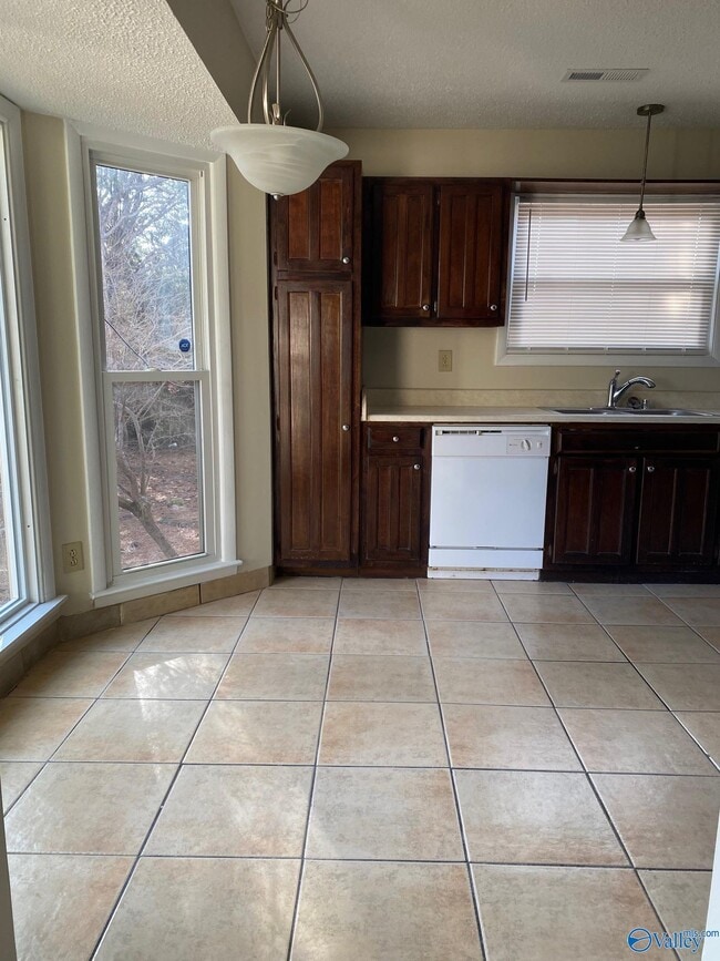 Photo - 1105 Sandy Springs Rd NW