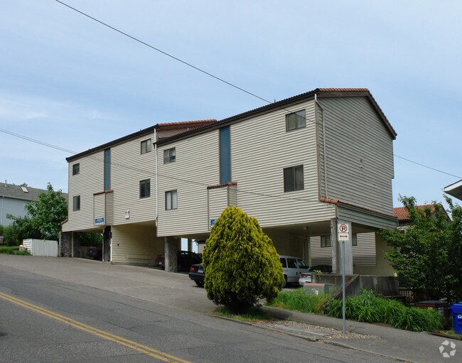 Montgomery Heights - Montgomery Heights Apartments