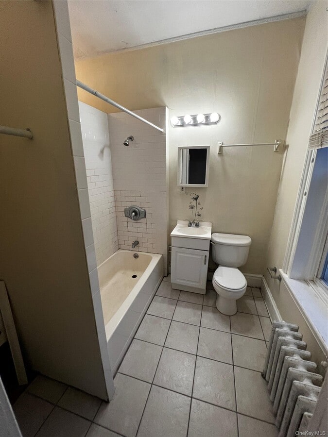 Photo - 5 W Market St Unit 4