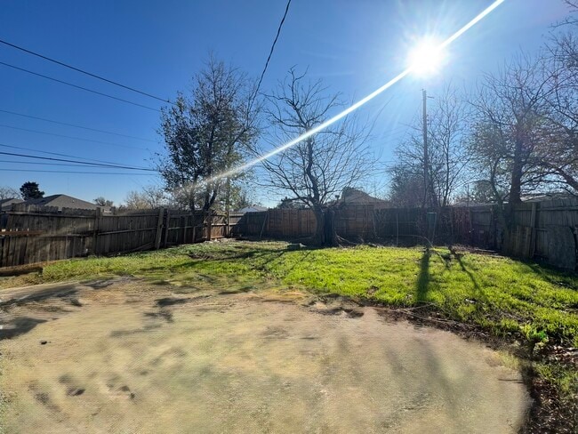 Photo - 9111 N Walker Ave