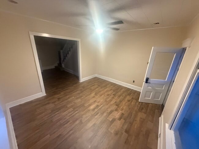 Sala de estar - 192 Mahanoy St Unidad 192 Mahanoy St