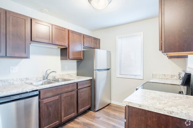 2BR, 2.5BA - 1250SF - Kitchen
