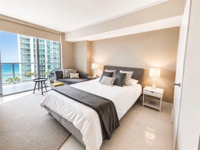 Photo - 1300 Brickell Bay Dr Unit 1806