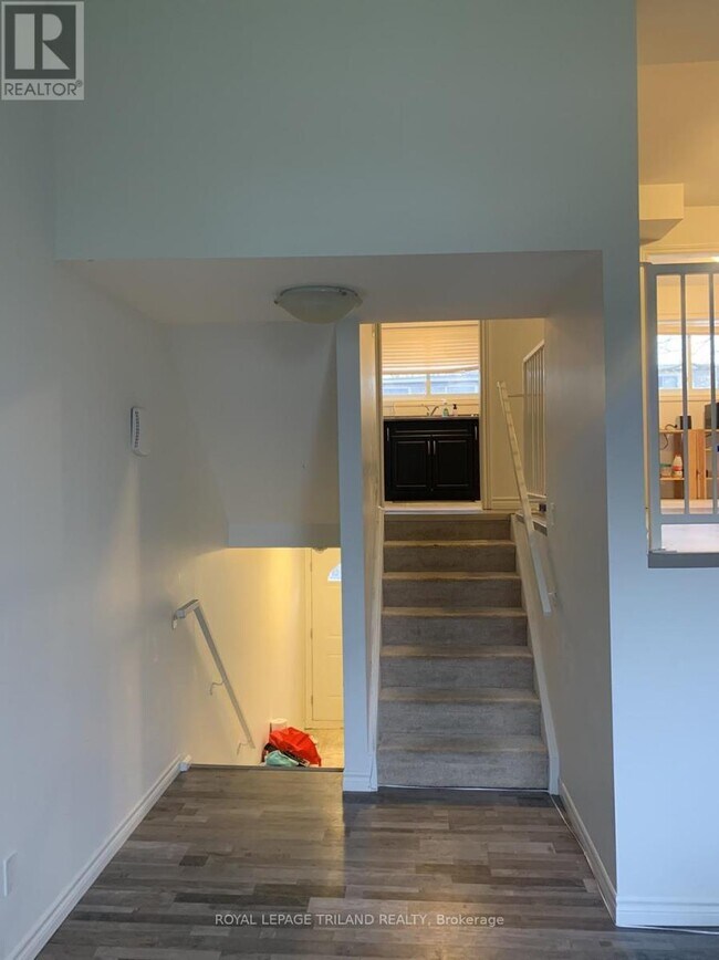 Photo - 1460 Limberlost Rd