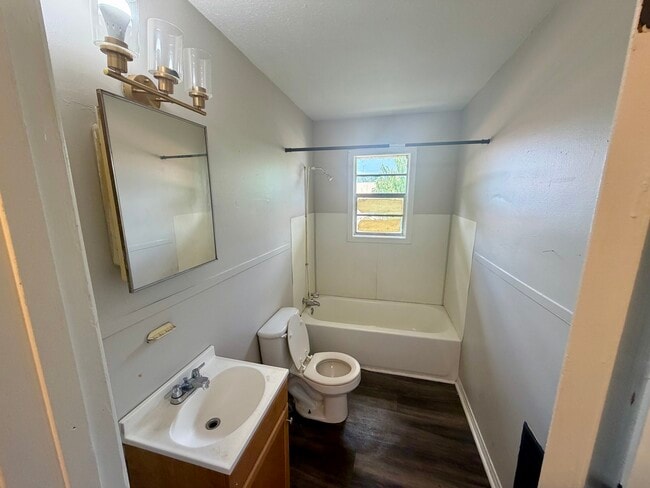 Photo - 616-622 14th St Quadplex