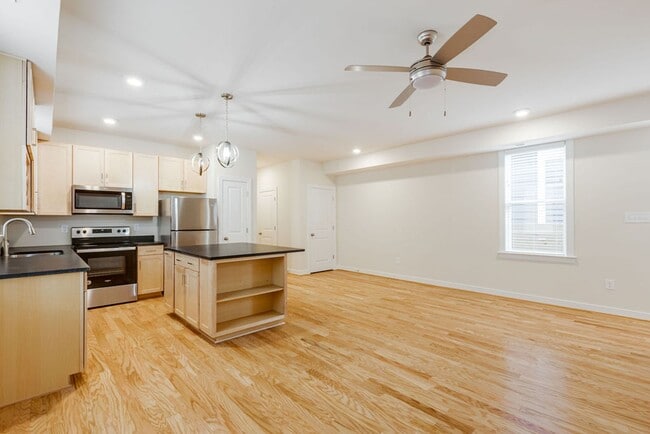 Photo - 1113 N 32nd St Unidad #1