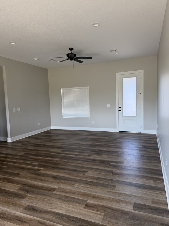 784 Trails End Ct