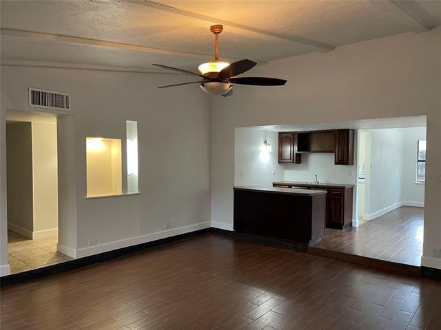 Photo - 3732 Pinewood St