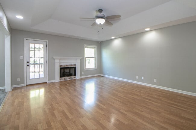 2202 Kim Dr