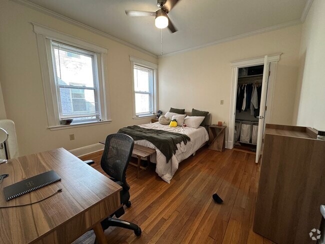Building Photo - 31 Peterborough St Unit 8 Rental