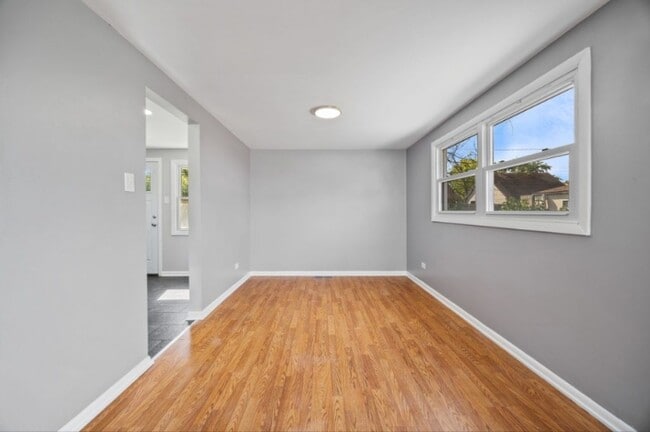 Photo - 162 Frederick Dr