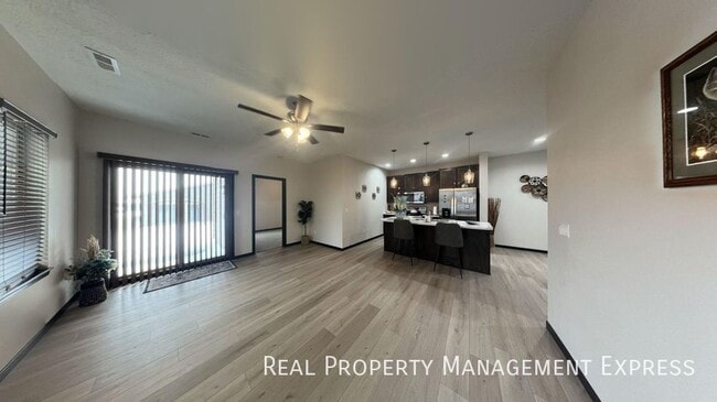 Photo - Spacious 3 Bed 2 Bath Townhome