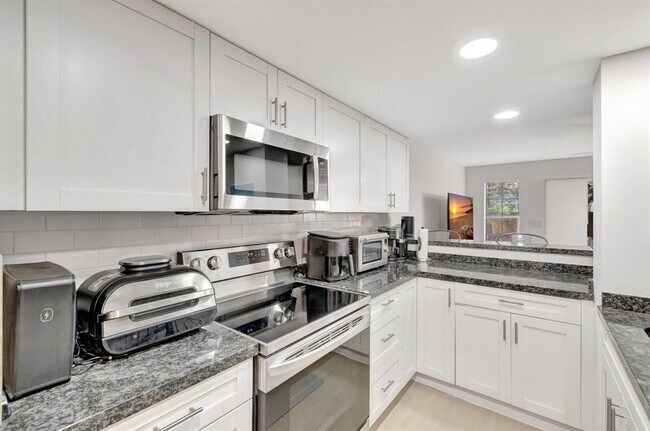 Photo - 640 Tennis Club Dr Unit 108